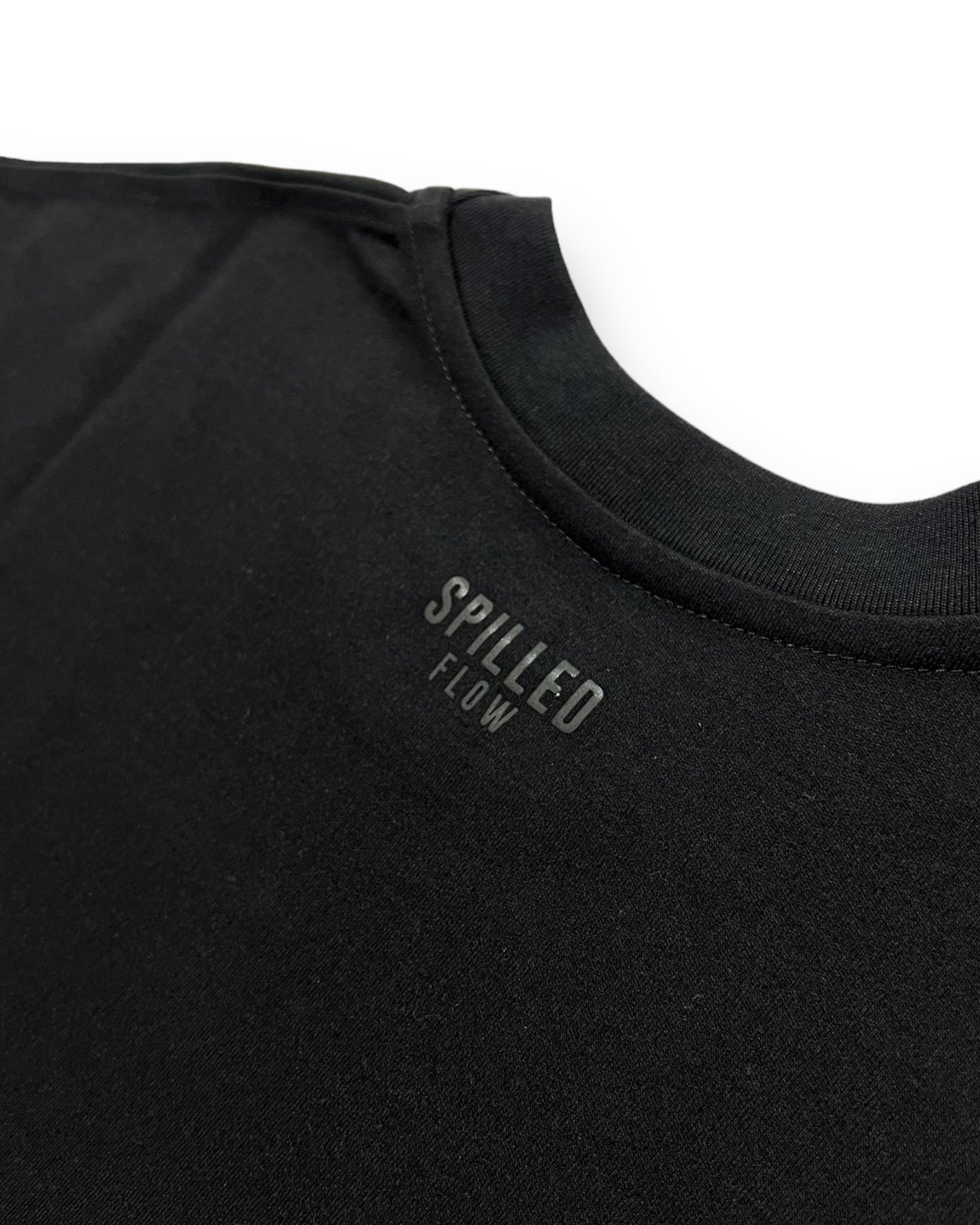 BASIC BLACK TEE