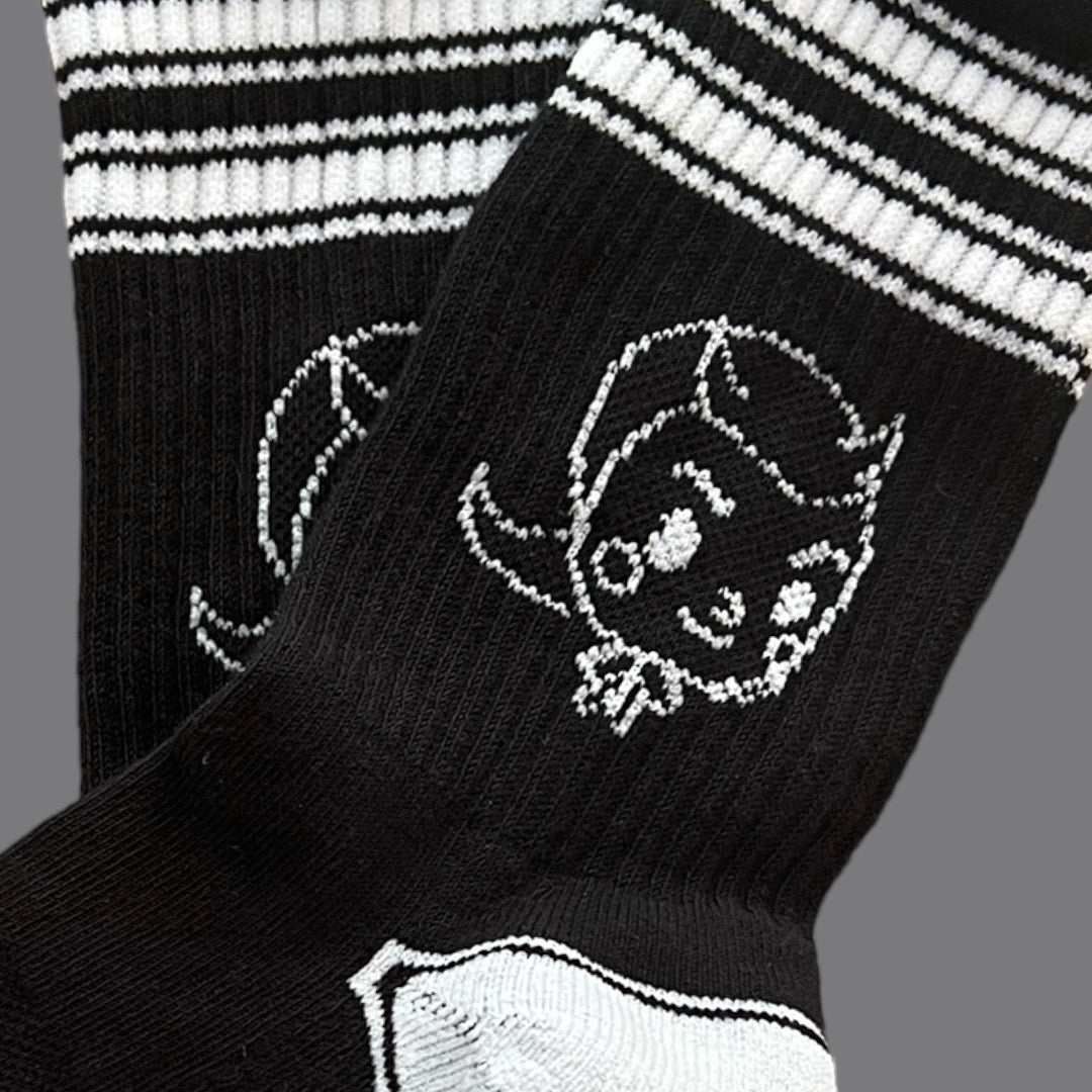 Inverse colorless socks