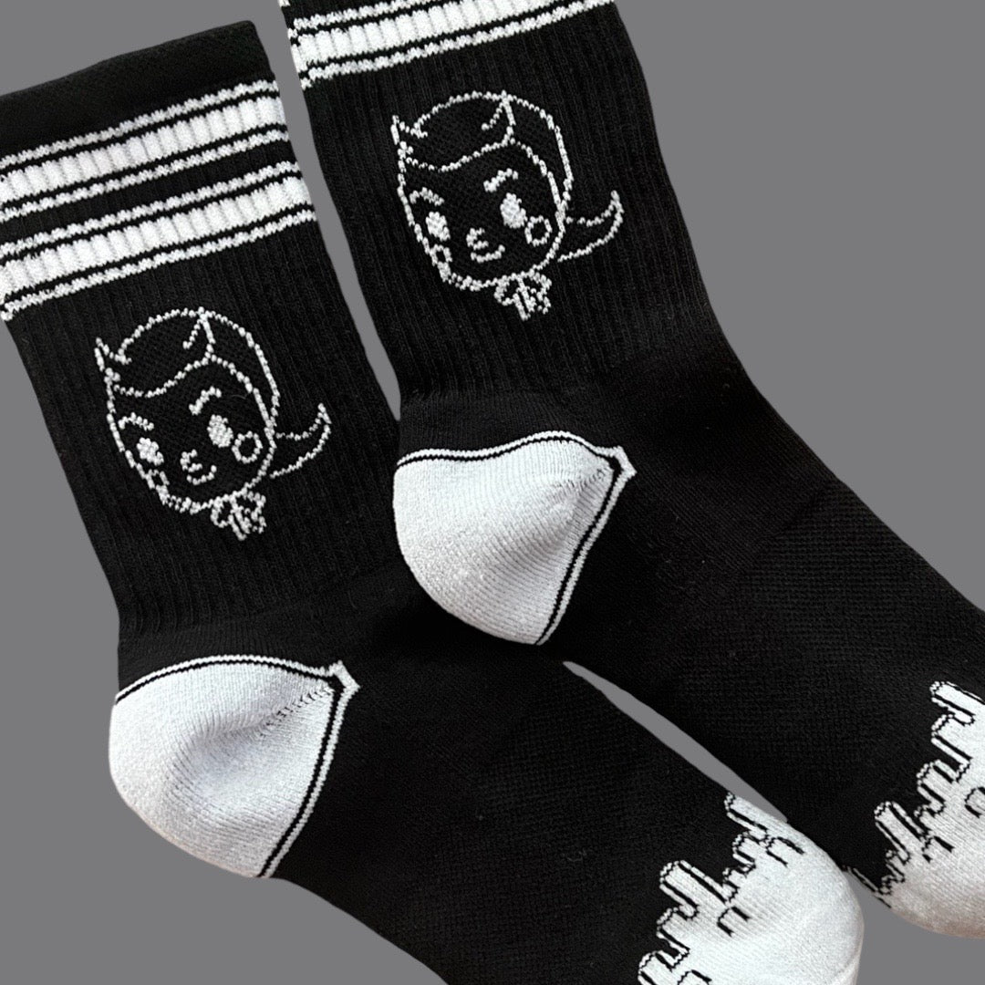 Inverse colorless socks